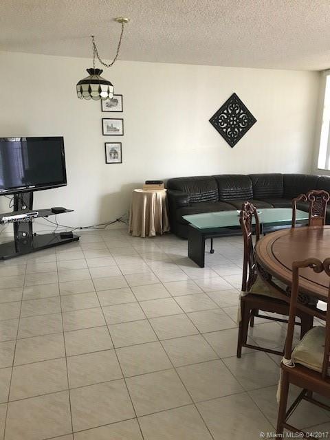 THE CLIPPER AT BISCAYNE C - Residential Lease