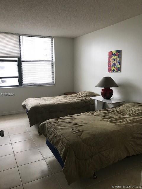 THE CLIPPER AT BISCAYNE C - Residential Lease