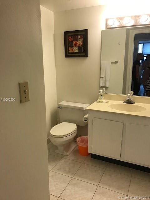 THE CLIPPER AT BISCAYNE C - Residential Lease