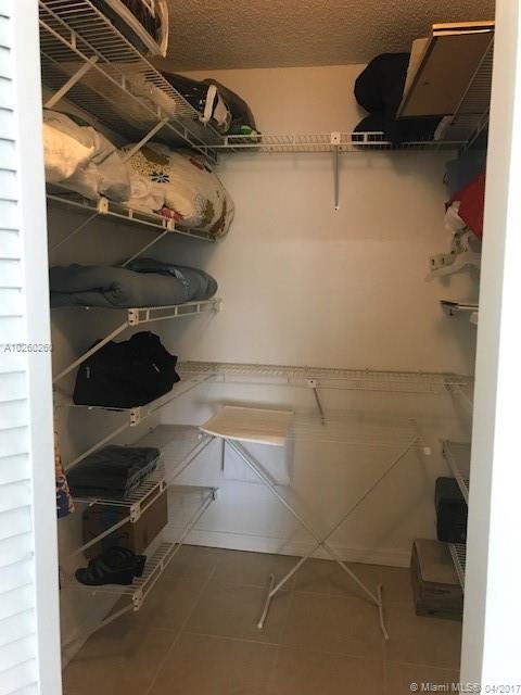 THE CLIPPER AT BISCAYNE C - Residential Lease