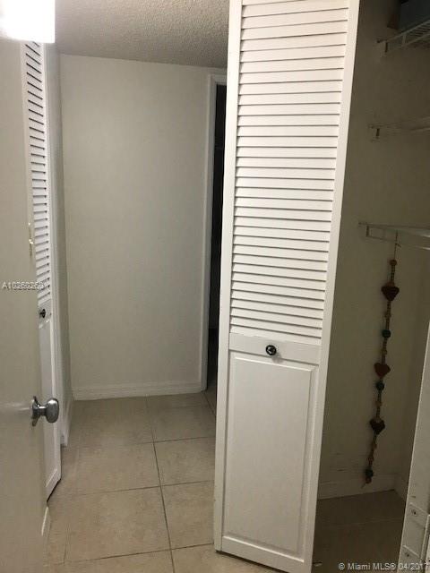 THE CLIPPER AT BISCAYNE C - Residential Lease