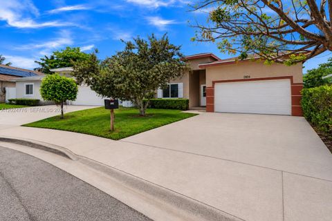 Photo of 2804 Washington Dr, Fort Lauderdale, FL 33311 (MLS # A12024776)