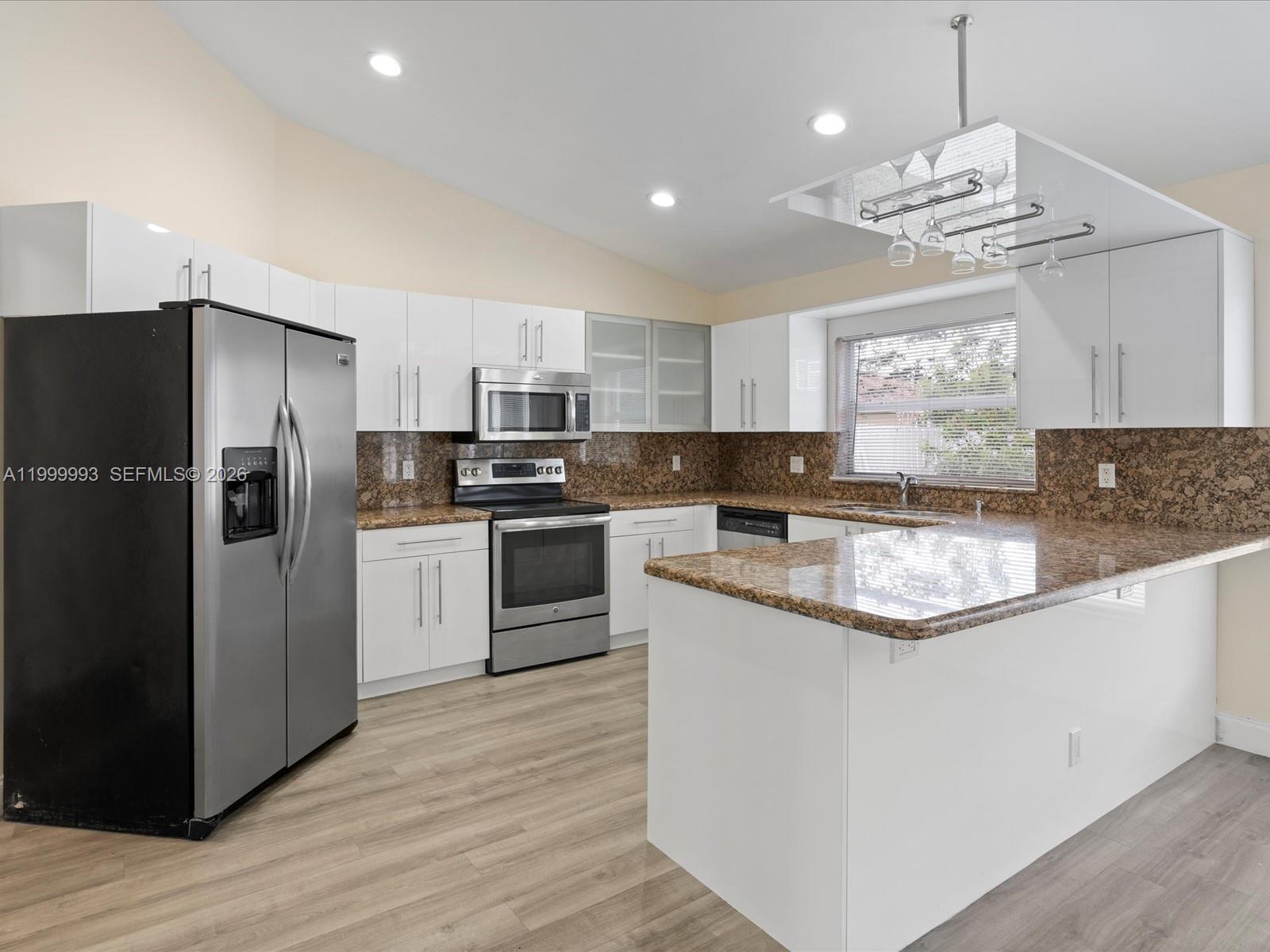 NEW ORLEANS LAKESITES - Residential Lease