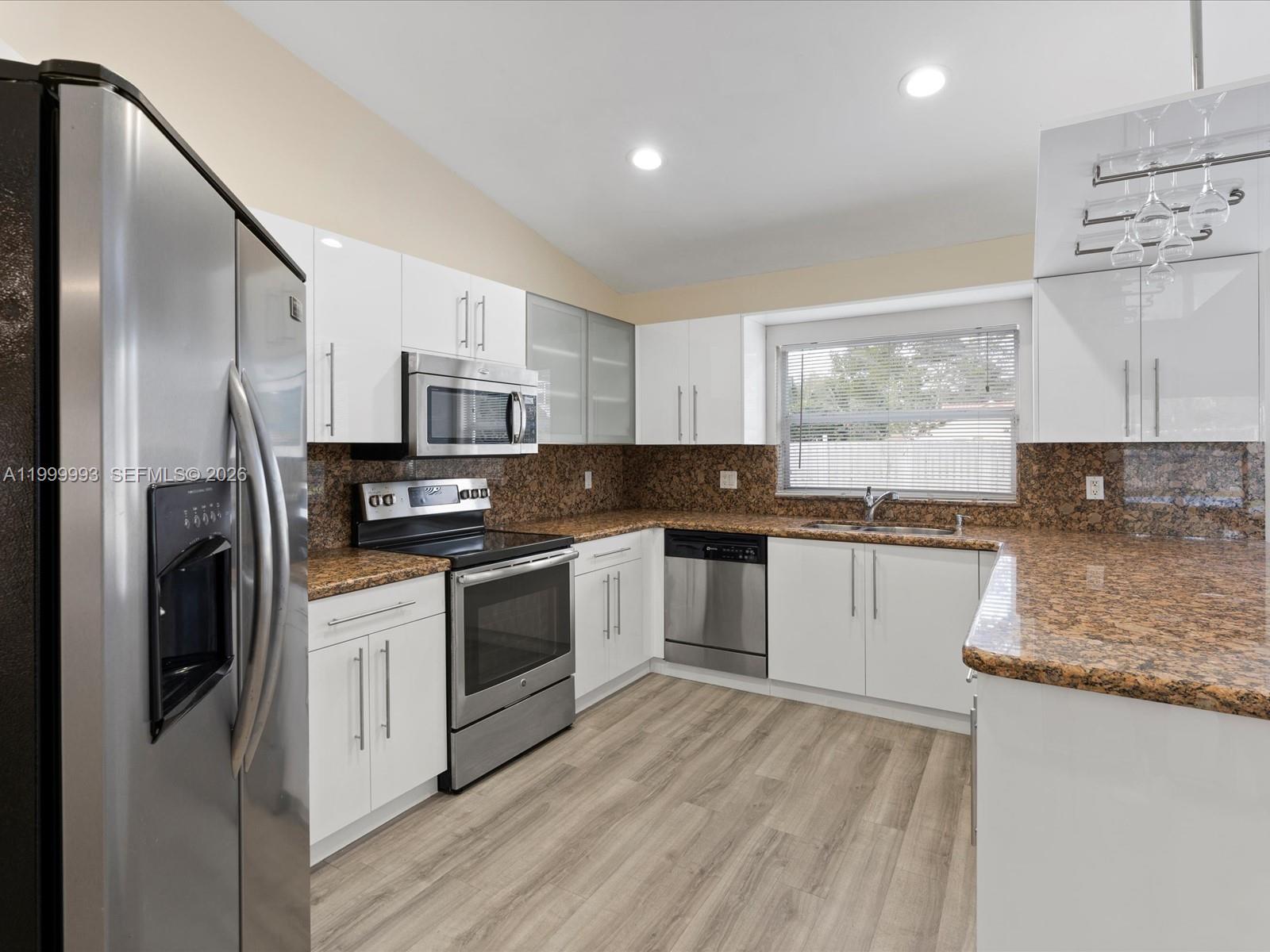 NEW ORLEANS LAKESITES - Residential Lease