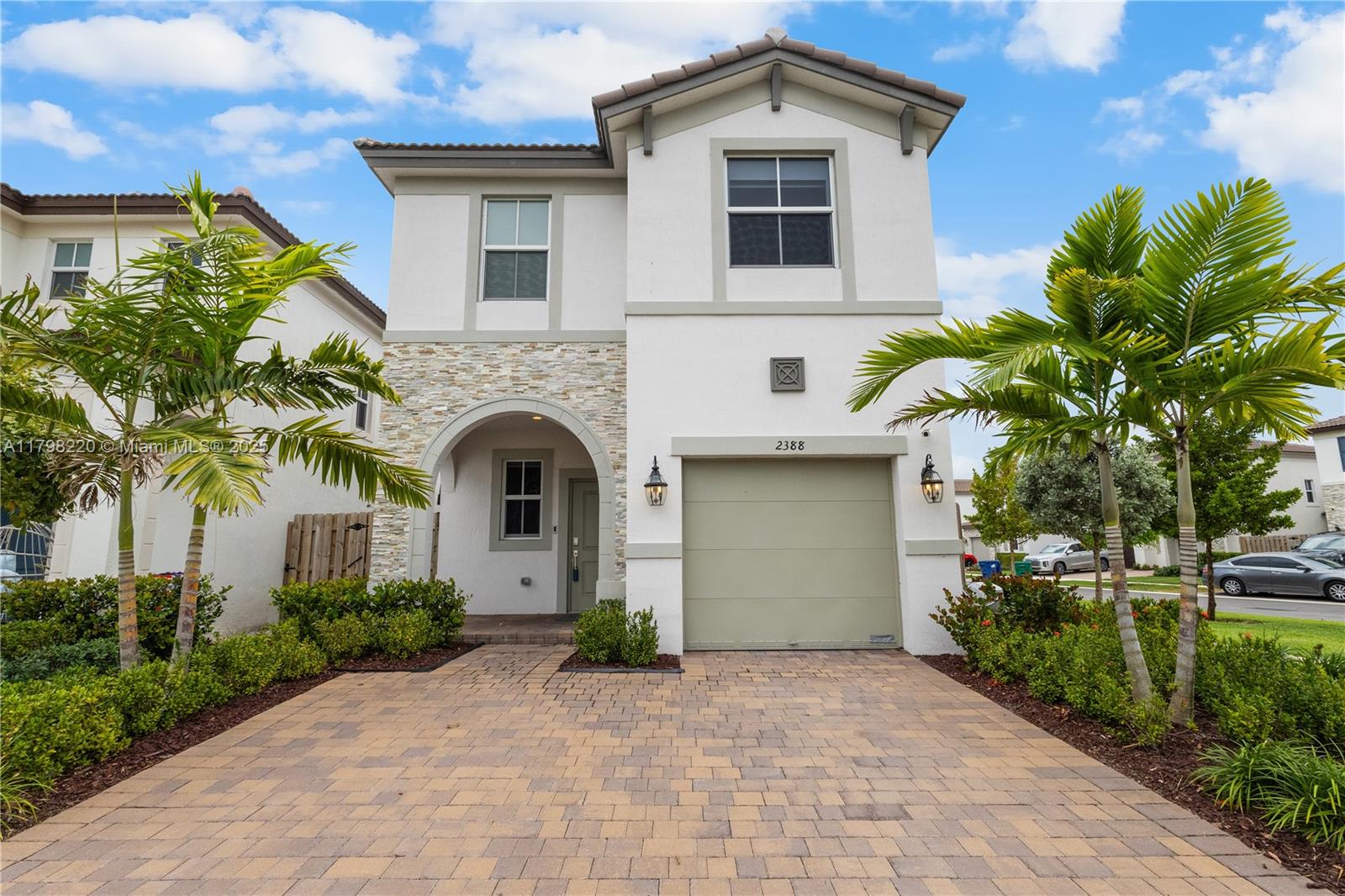 Rental Property at 2388 Nw 130th Ter, Miami, Broward County, Florida - Bedrooms: 5 
Bathrooms: 3  - $4,300 MO.