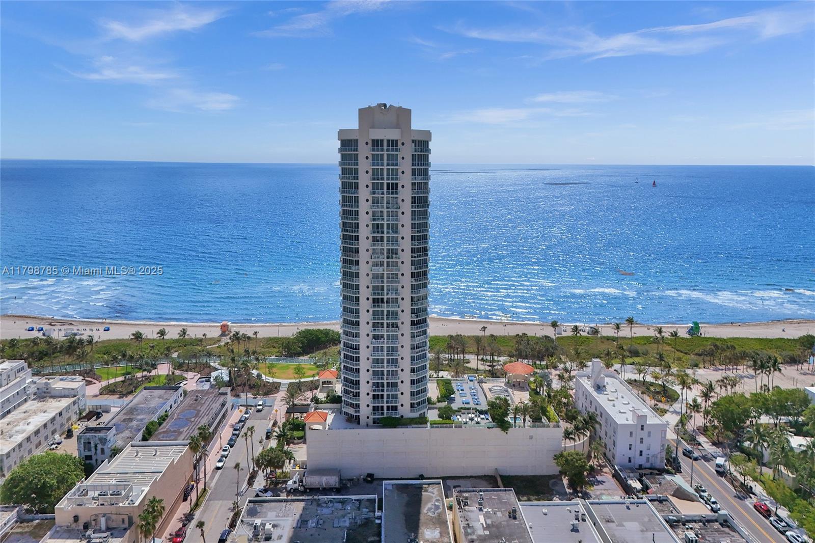 ST TROPEZ OCEAN CONDO - Residential