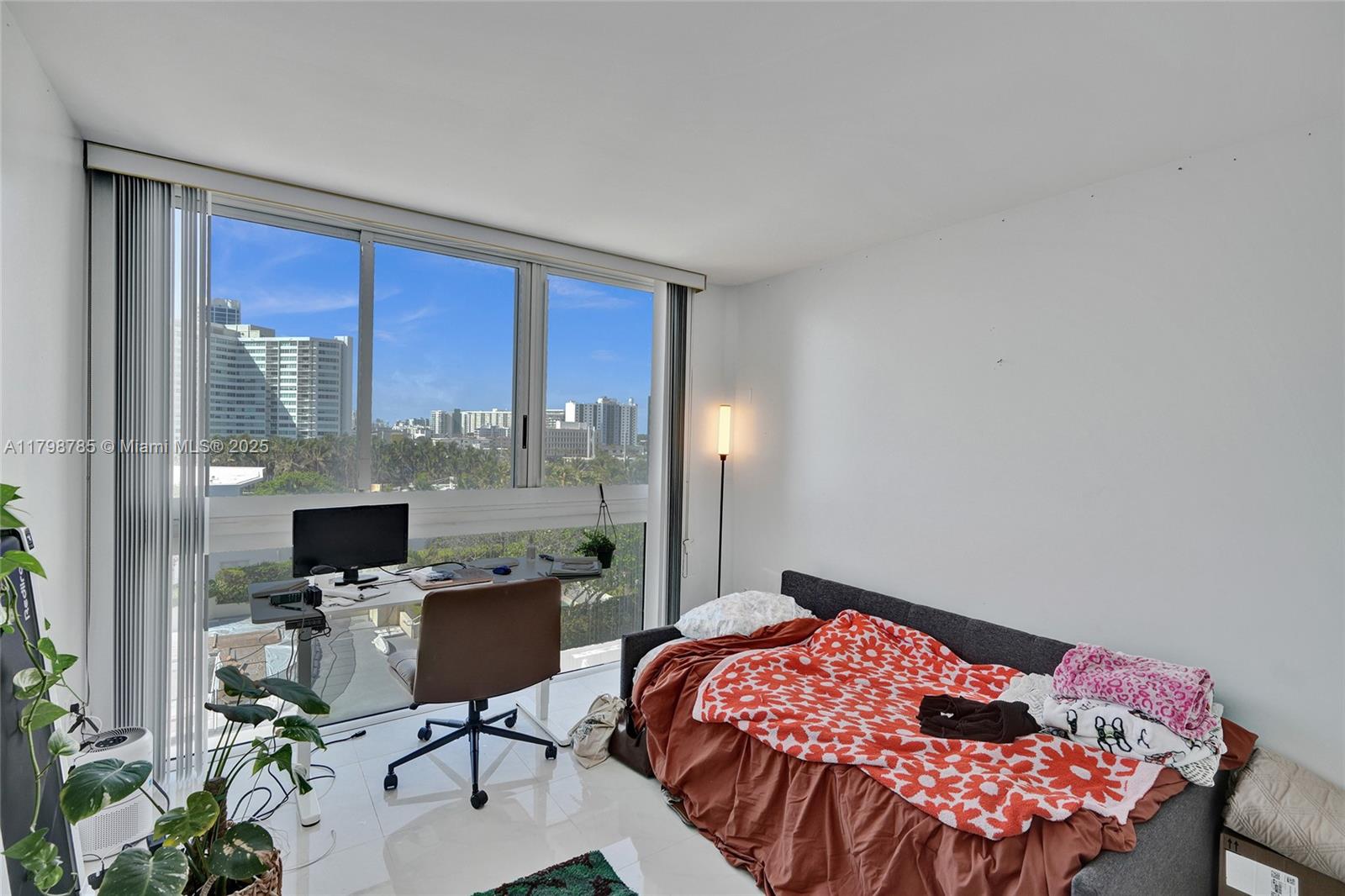 ST TROPEZ OCEAN CONDO - Residential