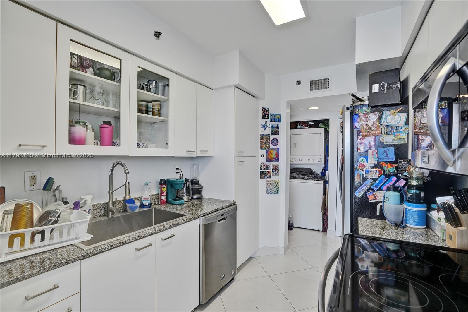 ST TROPEZ OCEAN CONDO - Residential