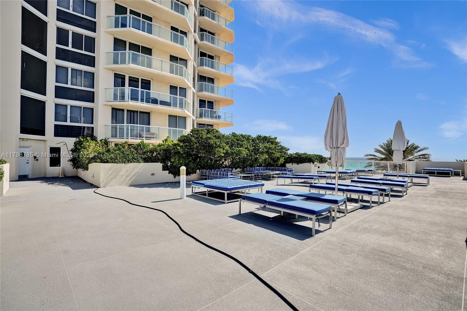 ST TROPEZ OCEAN CONDO - Residential