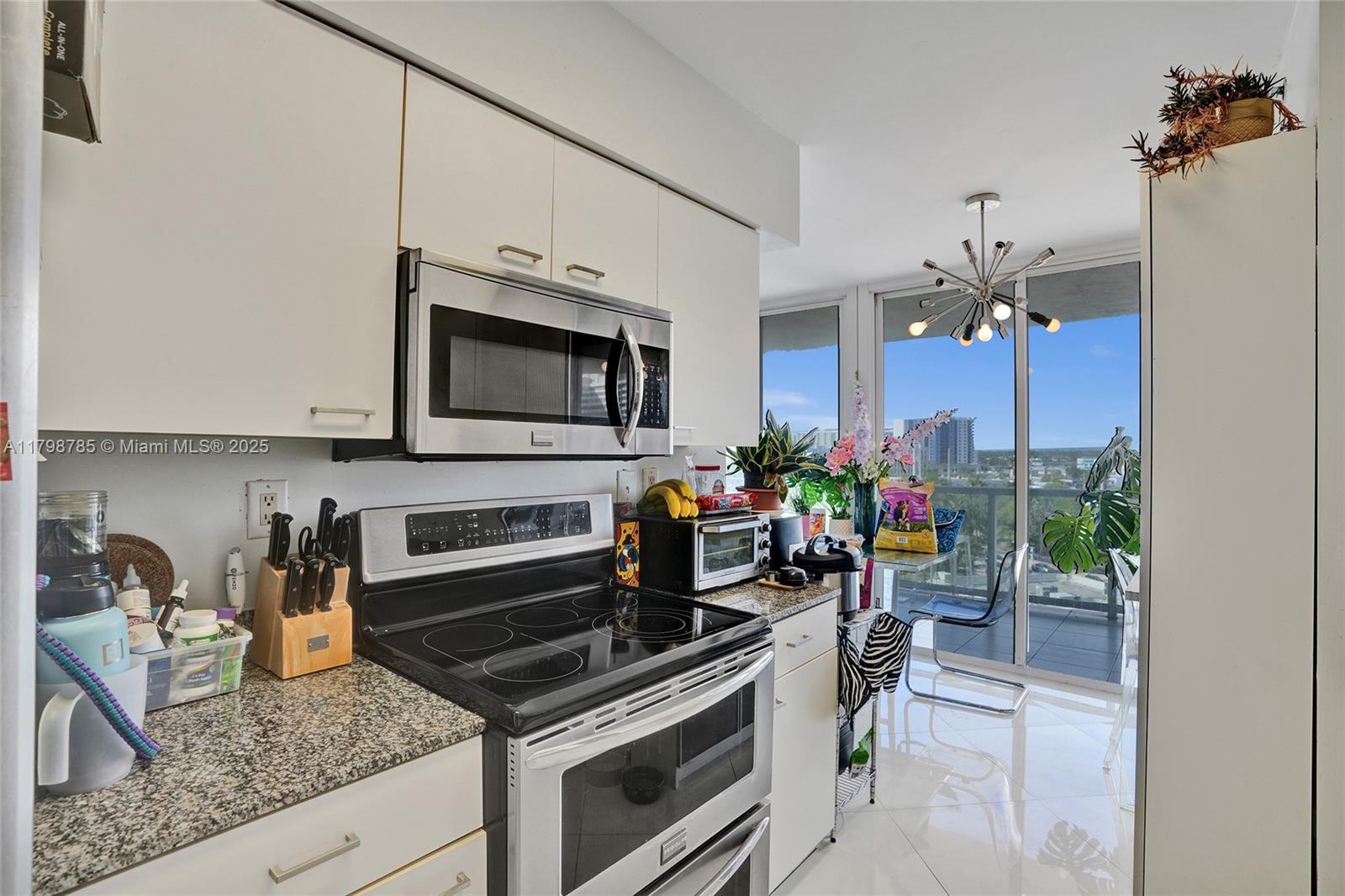 ST TROPEZ OCEAN CONDO - Residential