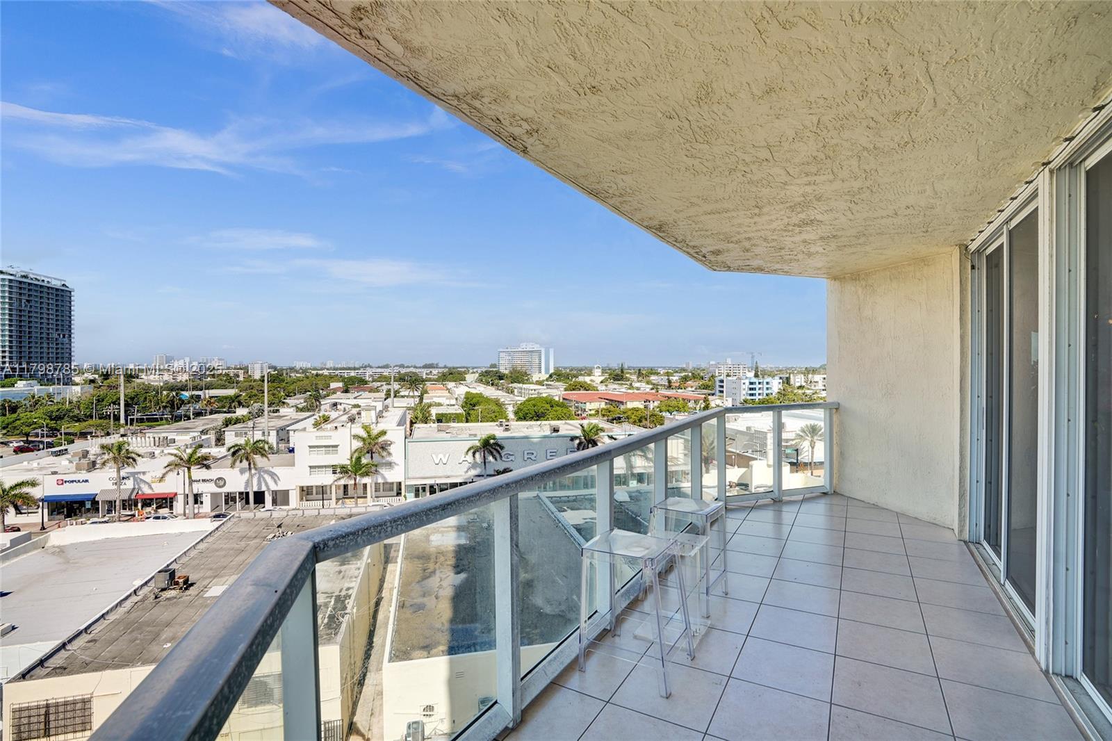 ST TROPEZ OCEAN CONDO - Residential