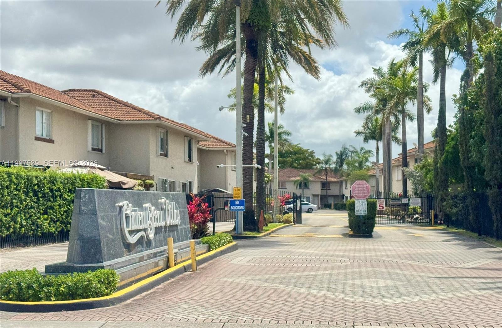 CHATEAUBLEAU VILLAS MIDWA - Residential Lease