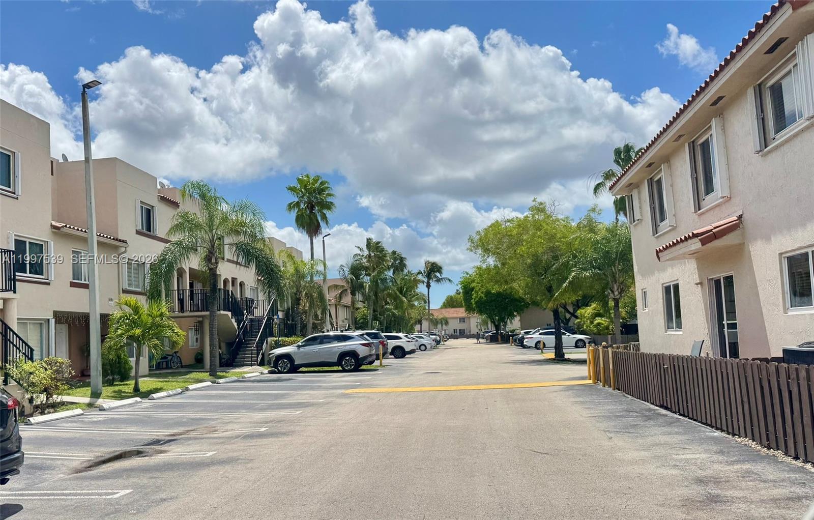 CHATEAUBLEAU VILLAS MIDWA - Residential Lease