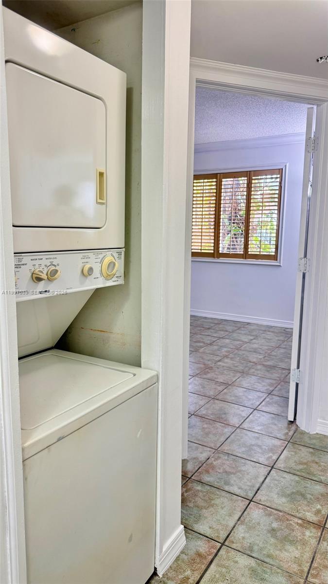 CHATEAUBLEAU VILLAS MIDWA - Residential Lease