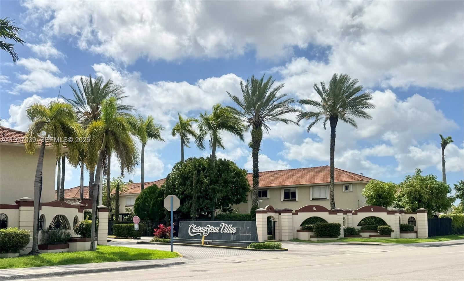 CHATEAUBLEAU VILLAS MIDWA - Residential Lease