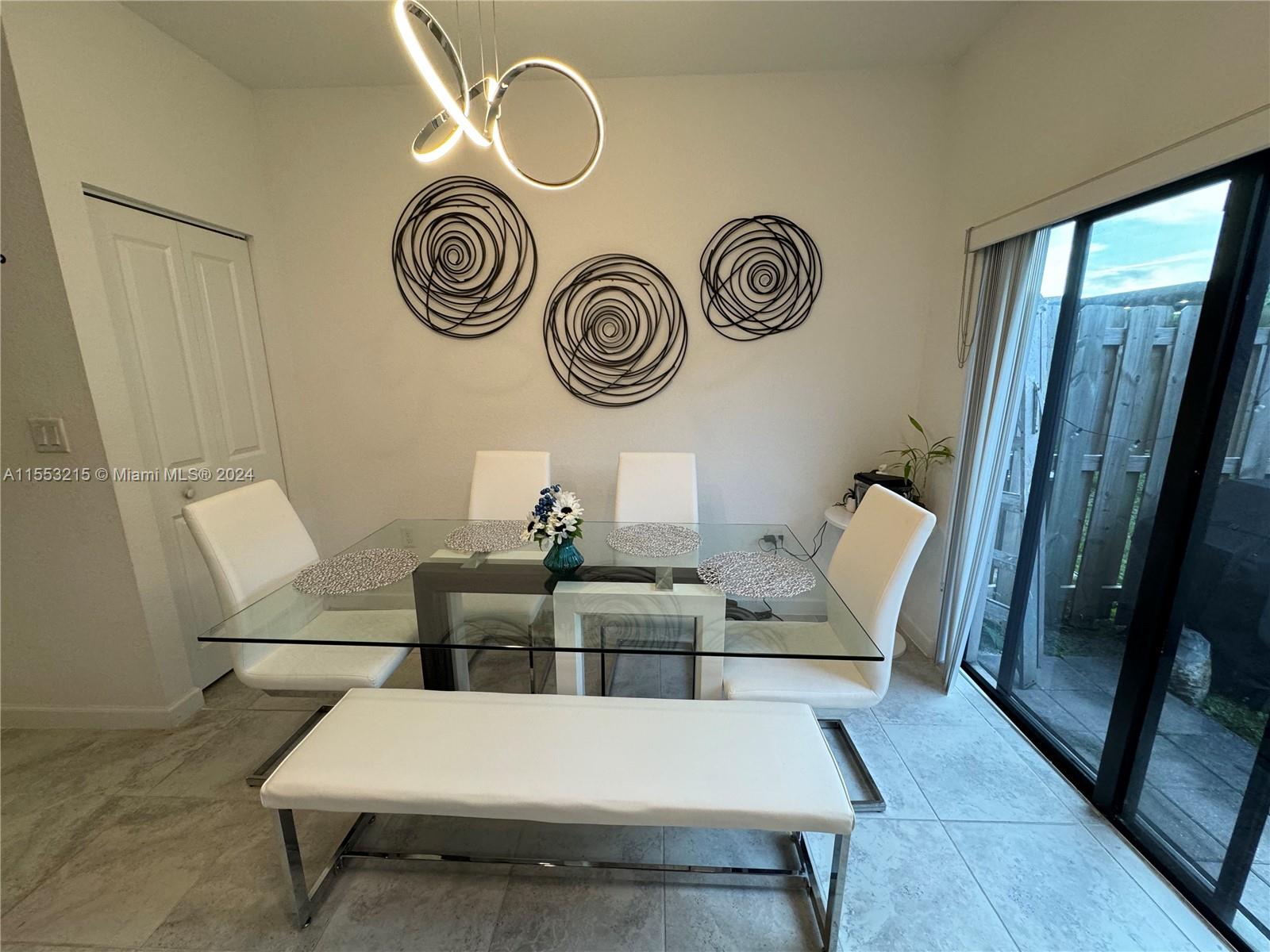 COCO PALM VILLAS - Residential Lease