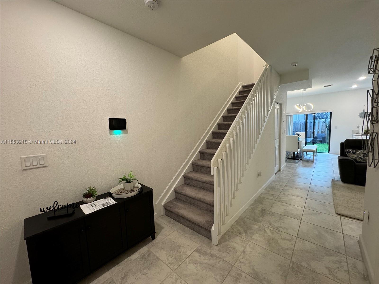 COCO PALM VILLAS - Residential Lease