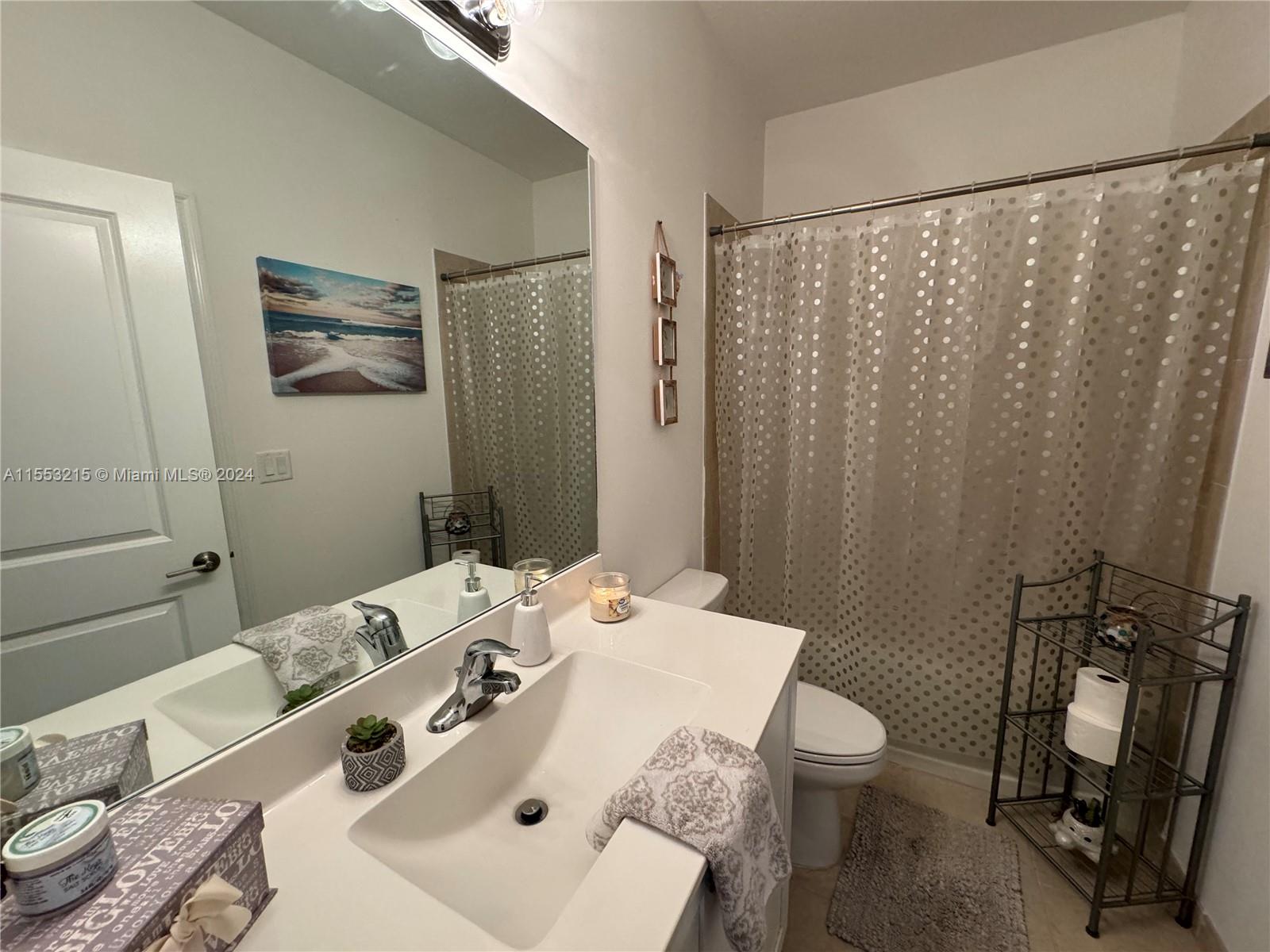 COCO PALM VILLAS - Residential Lease