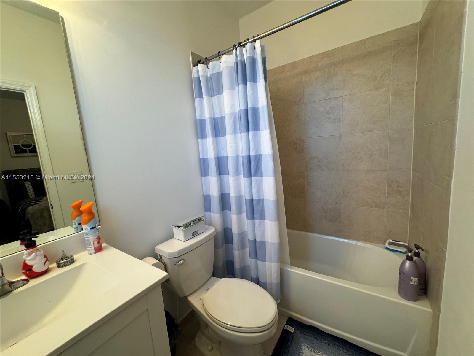 COCO PALM VILLAS - Residential Lease