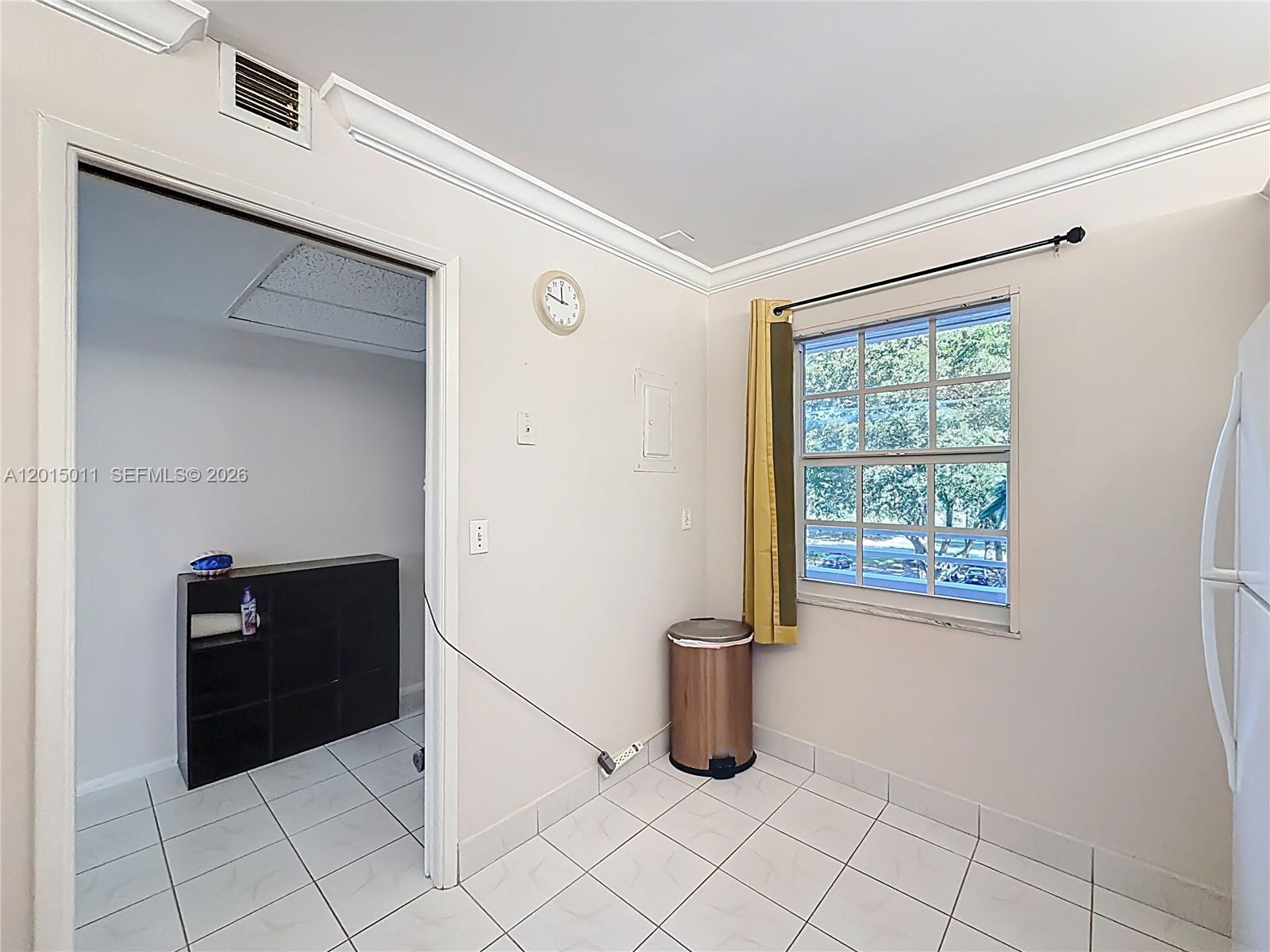 NO 60 PALM-AIRE COUNTRY C - Residential Lease
