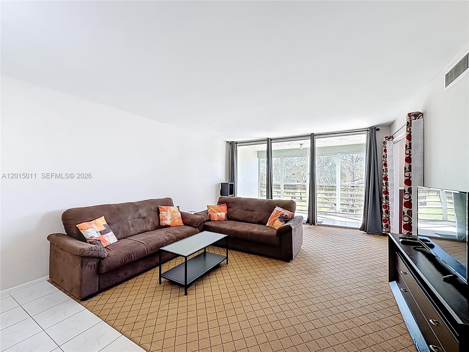 NO 60 PALM-AIRE COUNTRY C - Residential Lease