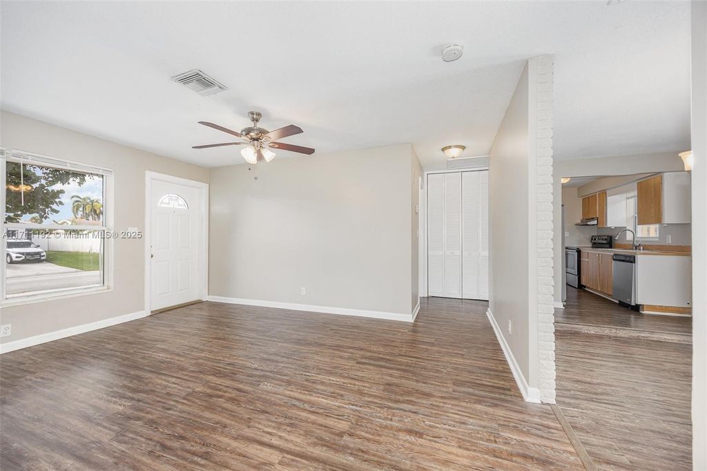 Photo of 9970 Daisy Ave, Palm Beach Gardens, FL 33410 (MLS # A11711192)