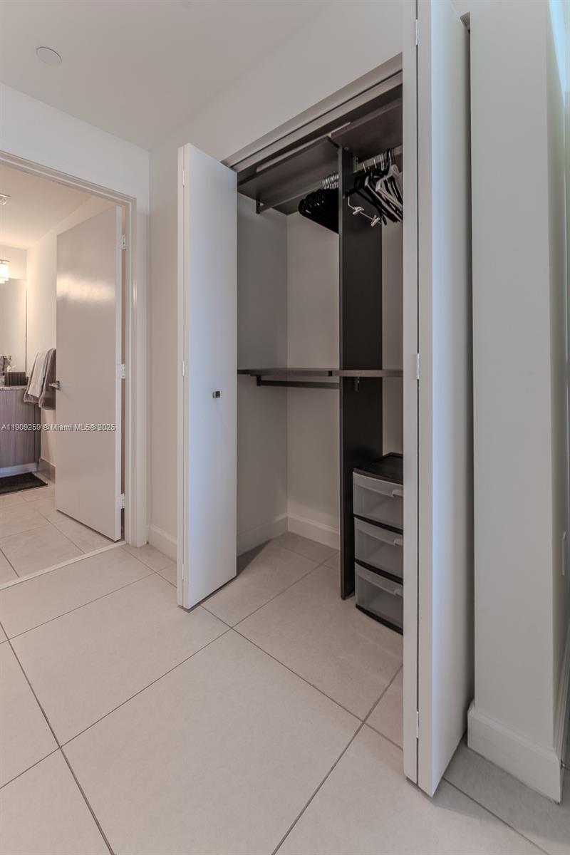 5350 PARK CONDO - Residential