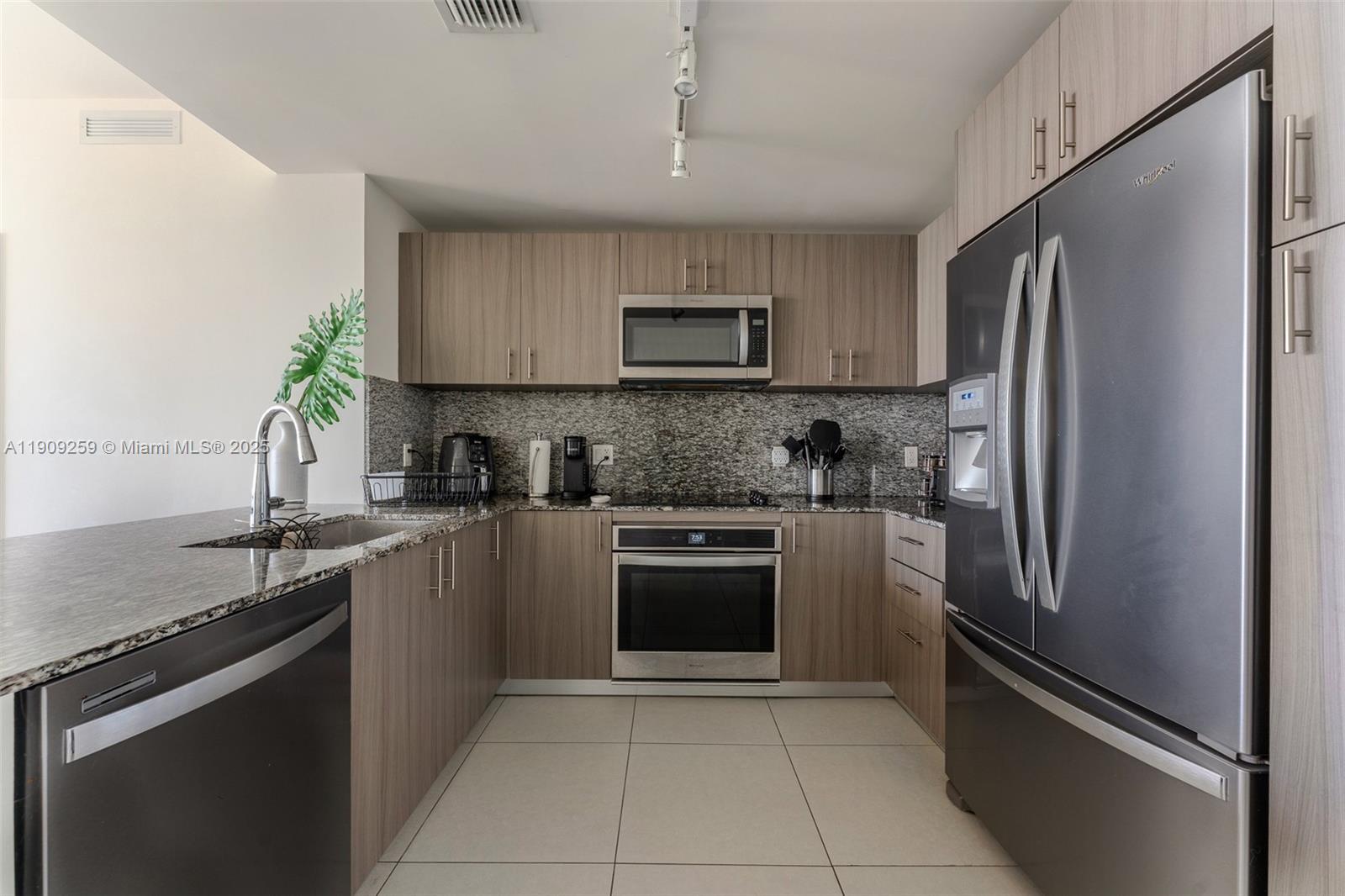 5350 PARK CONDO - Residential