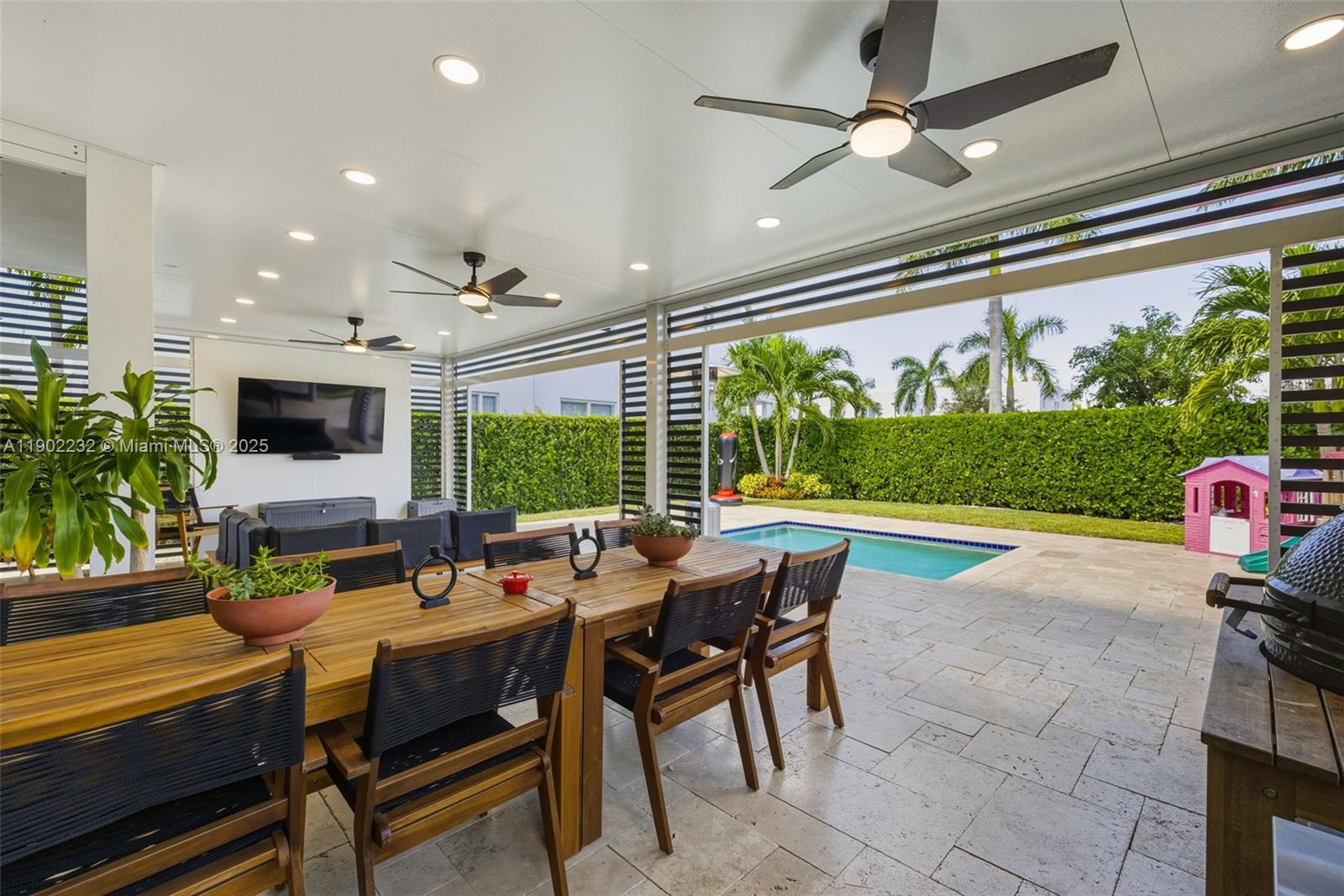 DORAL PALMS SOUTH - Residential
