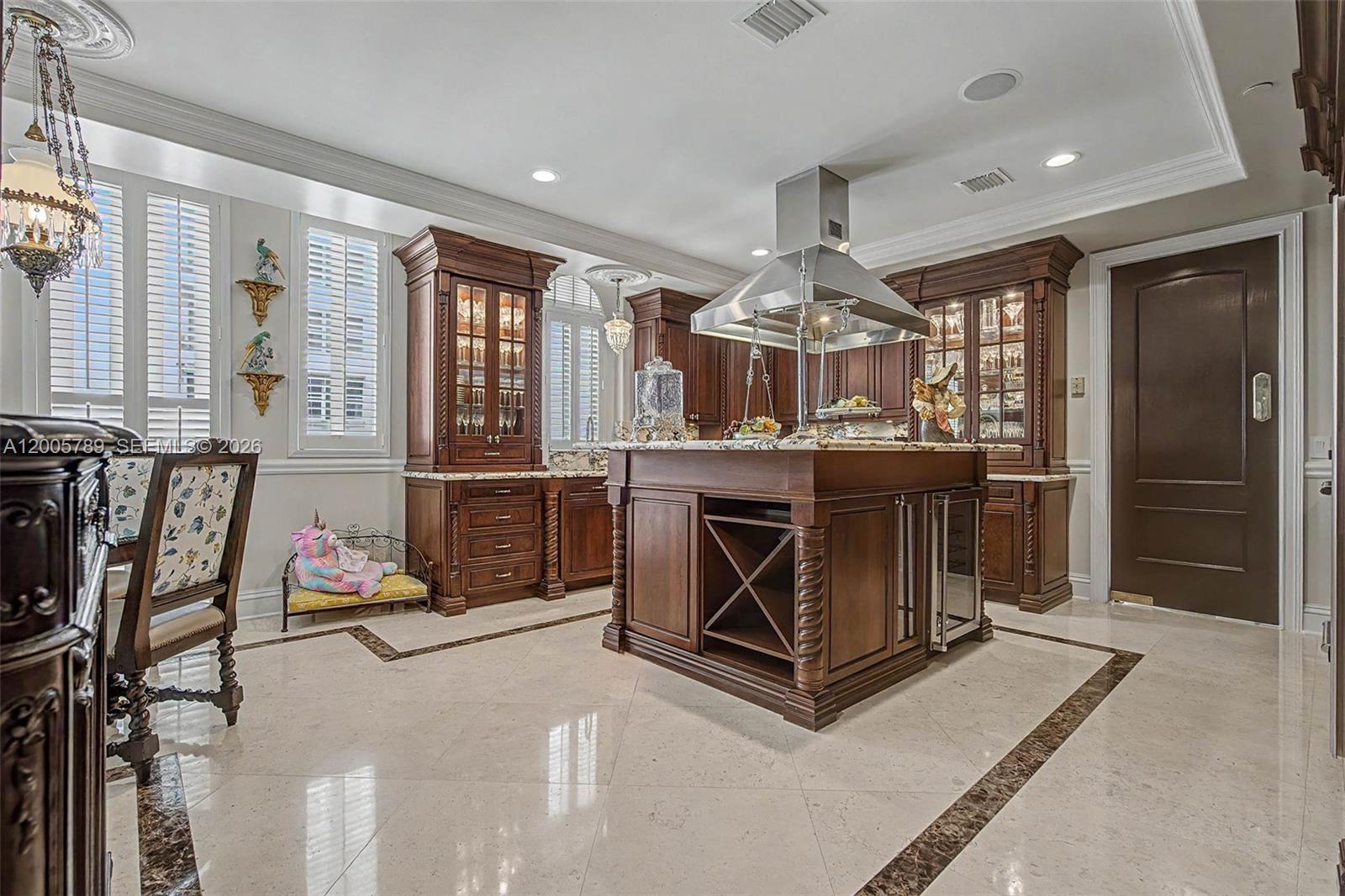 SEGOVIA TOWER CONDO - Residential