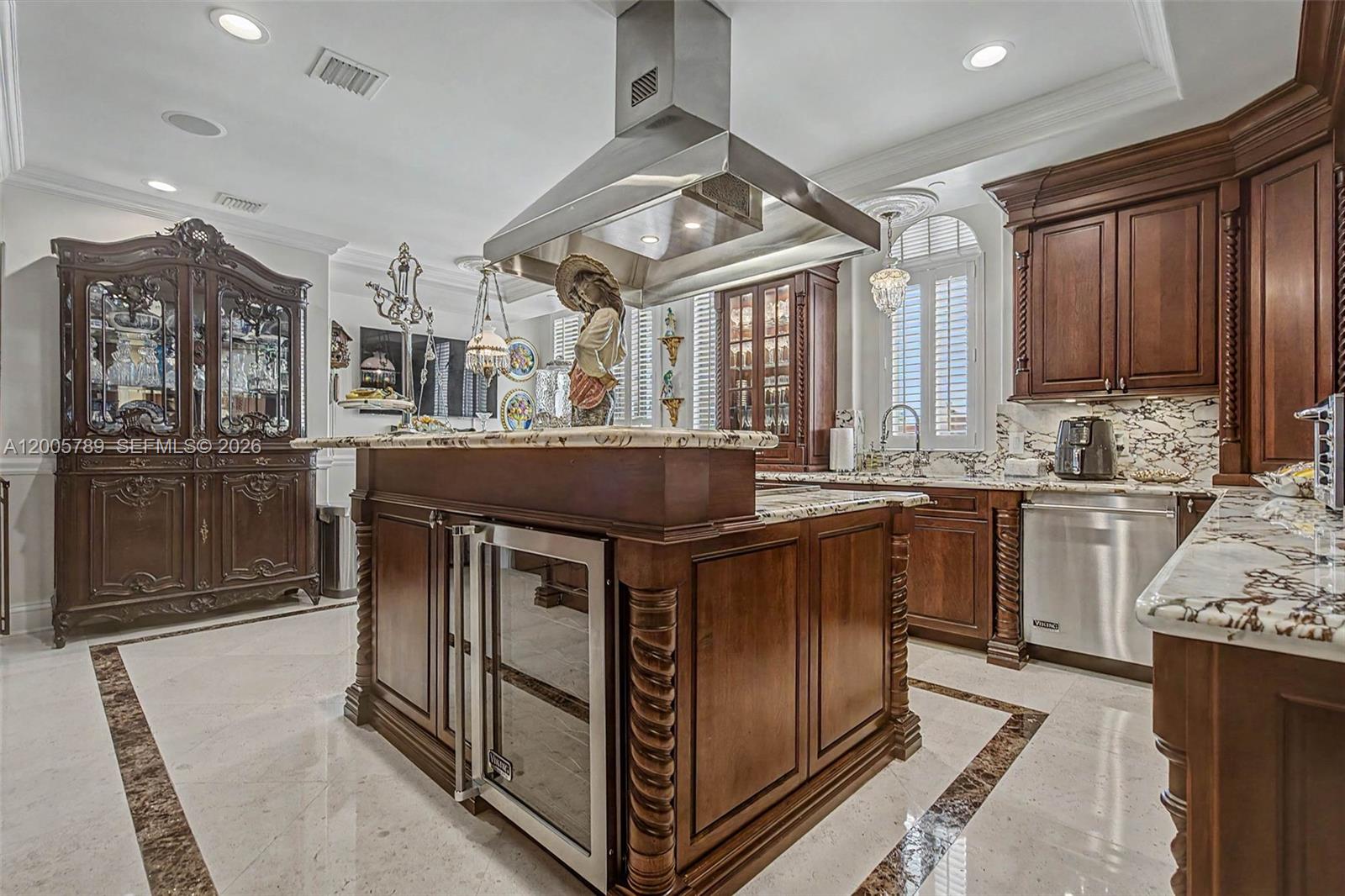 SEGOVIA TOWER CONDO - Residential