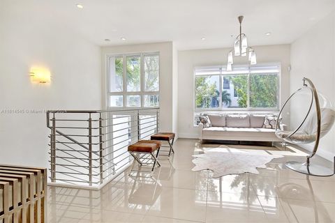 Townhouse in Doral FL 6620 105th Ct Ct.jpg