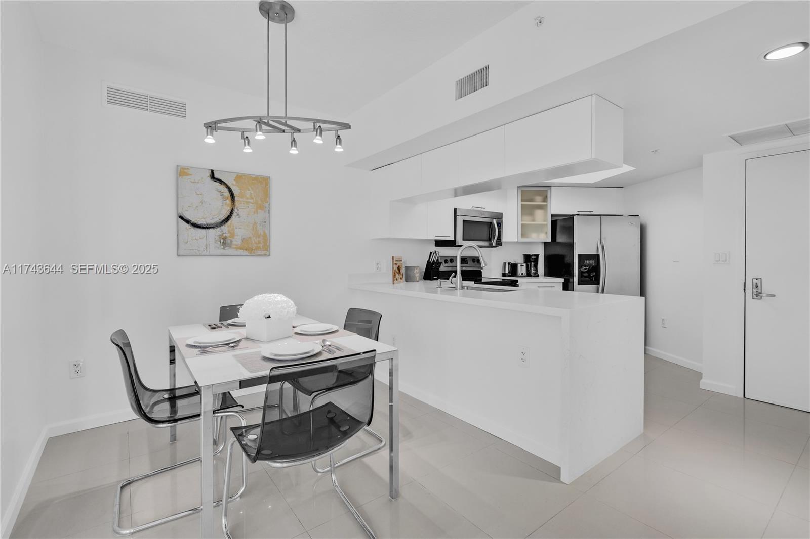 OPERA TOWER CONDO - Residential