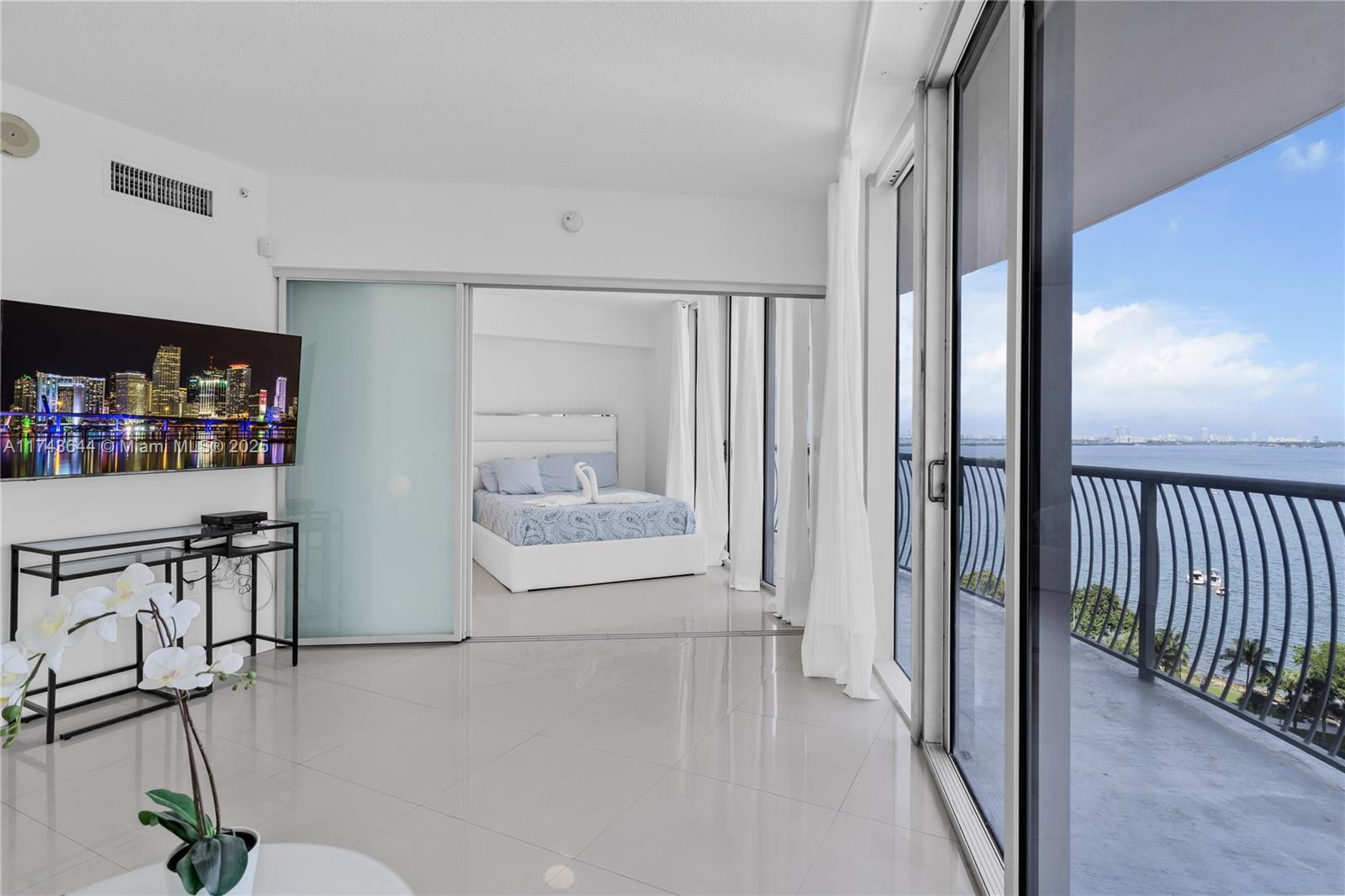 OPERA TOWER CONDO - Residential