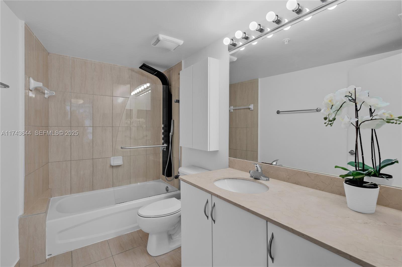 OPERA TOWER CONDO - Residential