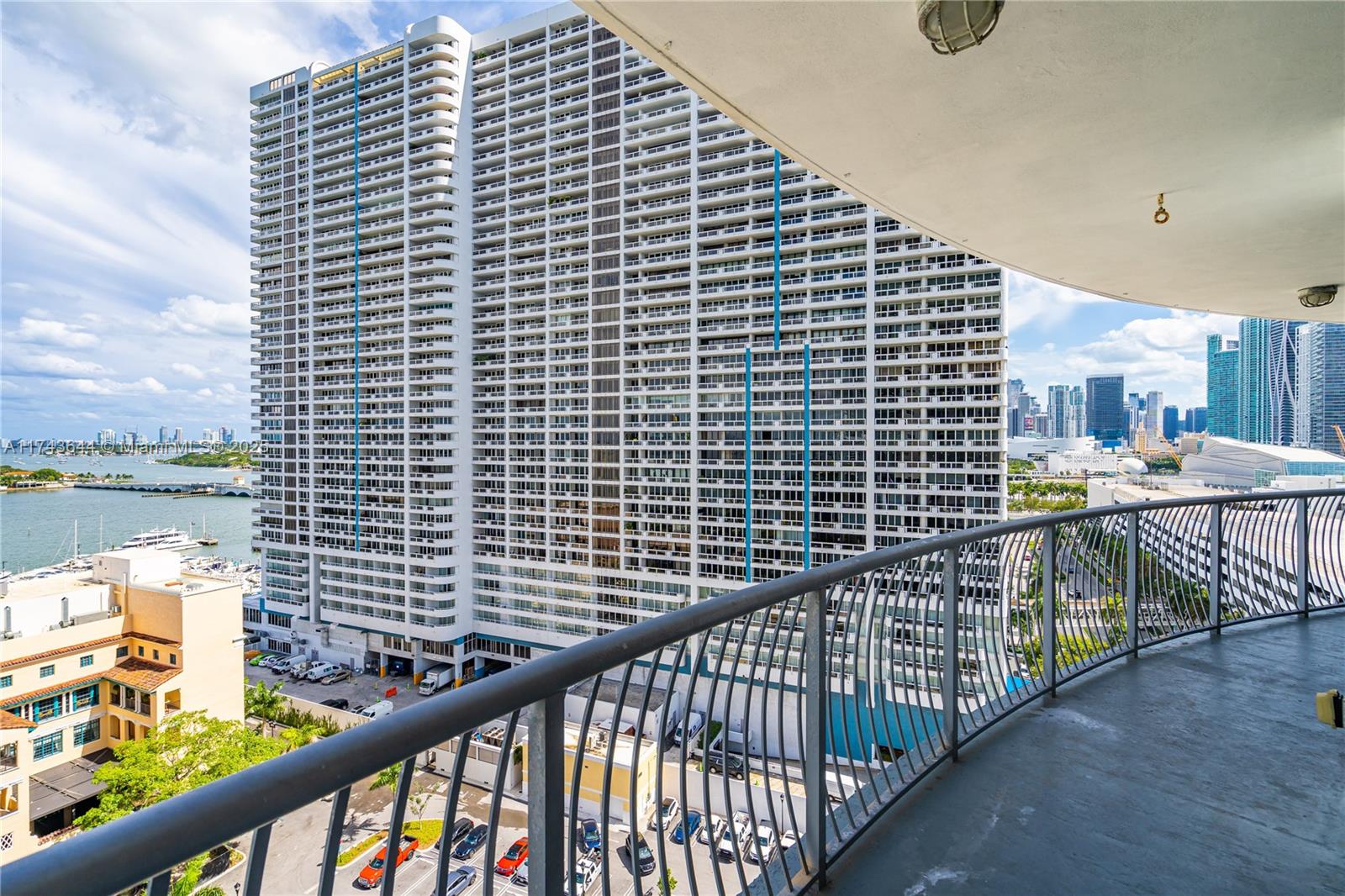 OPERA TOWER CONDO - Residential