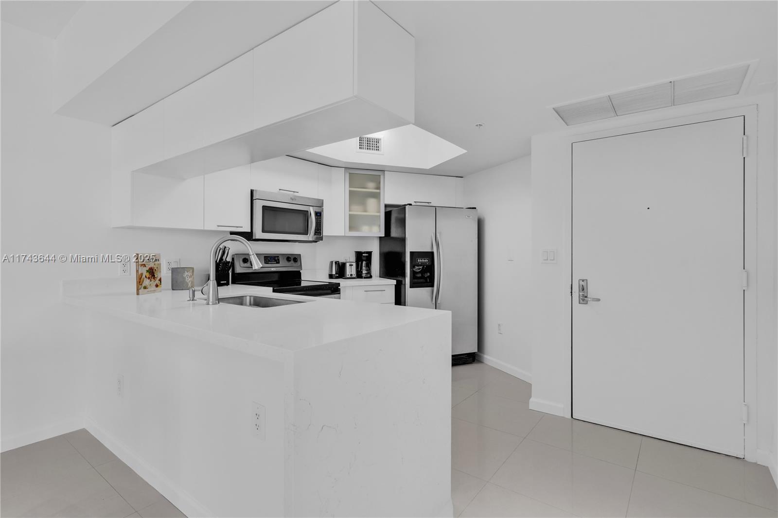 OPERA TOWER CONDO - Residential