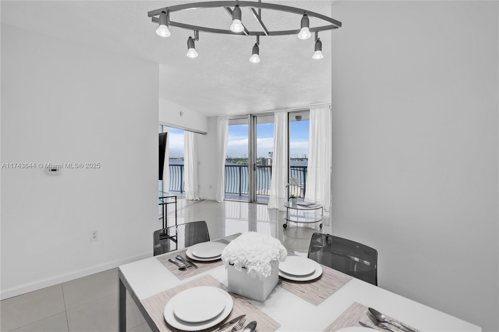 OPERA TOWER CONDO - Residential
