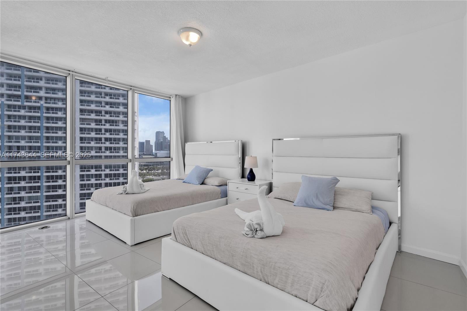 OPERA TOWER CONDO - Residential