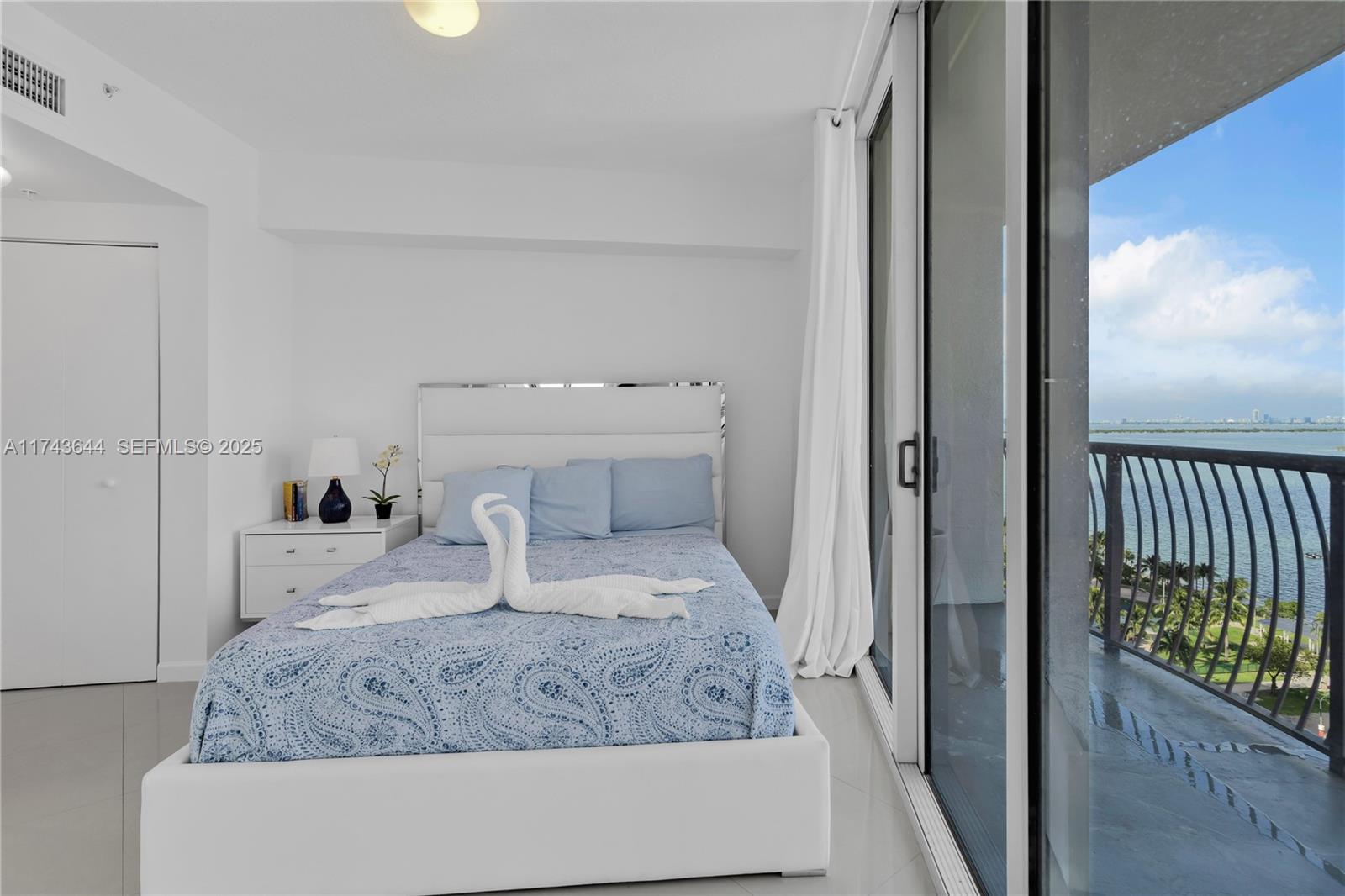 OPERA TOWER CONDO - Residential