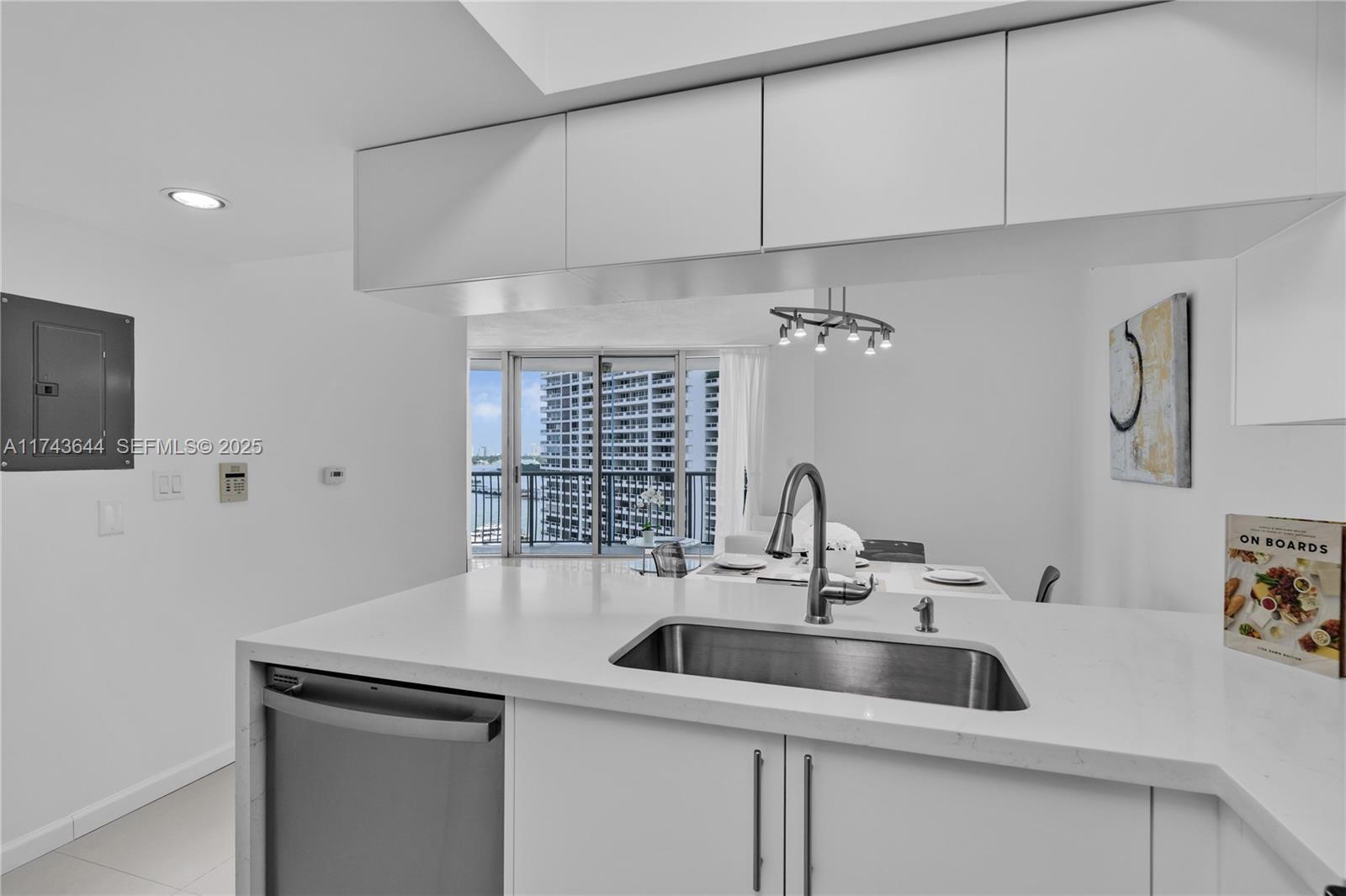 OPERA TOWER CONDO - Residential