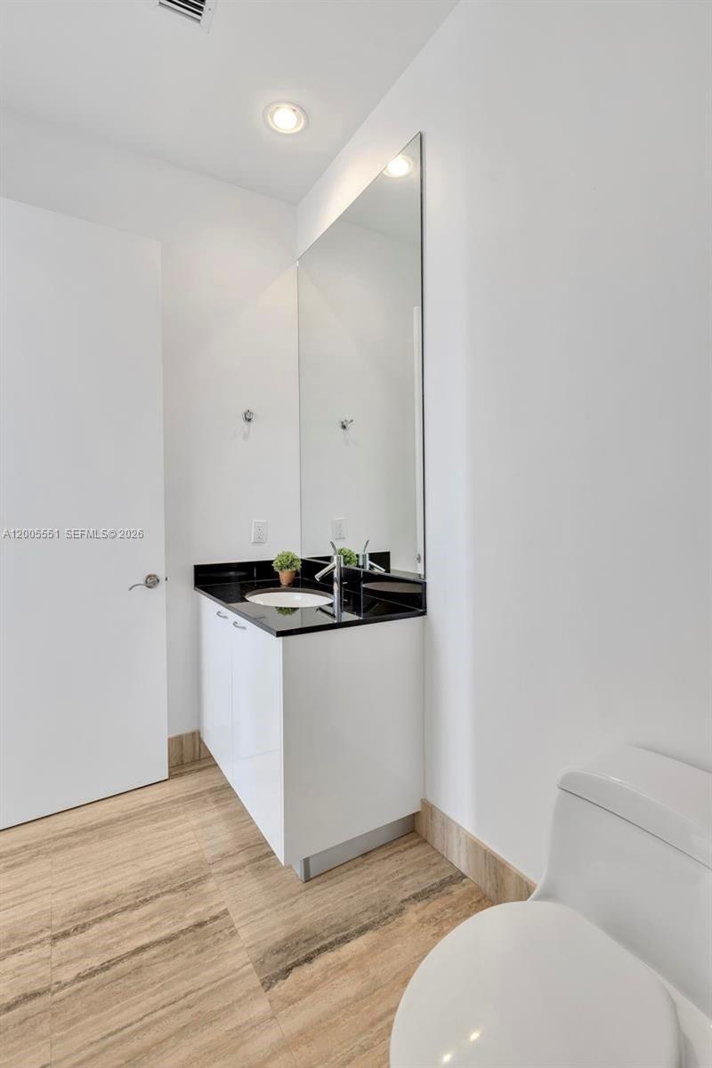 TDR TOWER III CONDO - Residential Lease