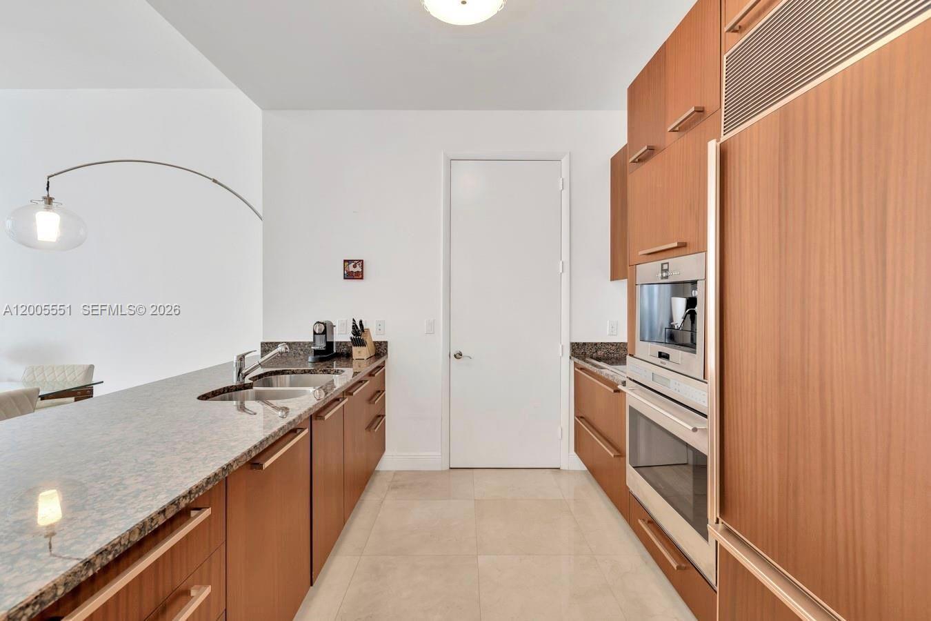 TDR TOWER III CONDO - Residential Lease
