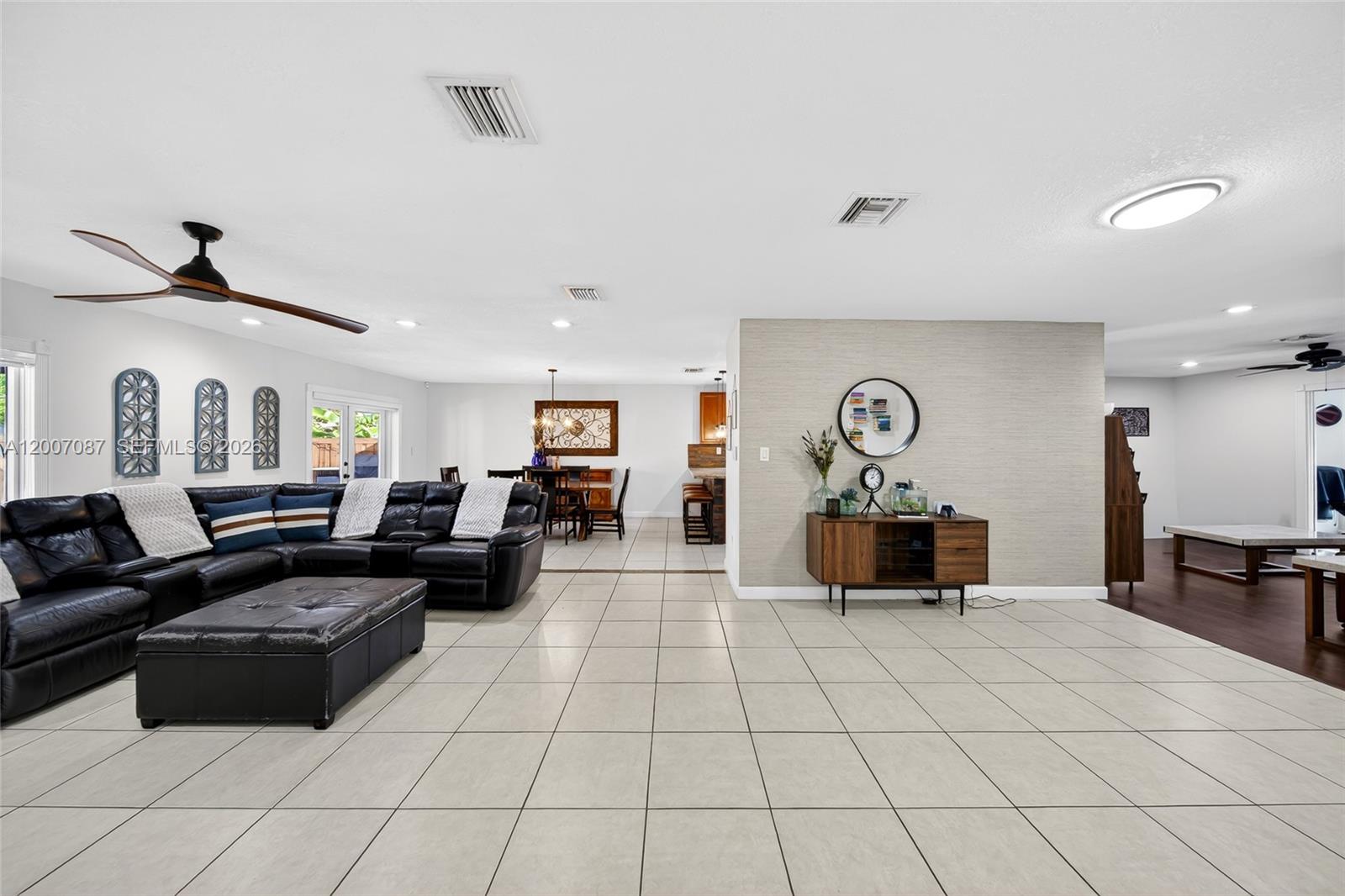 WINSTON PARK UNIT THREE - Residential