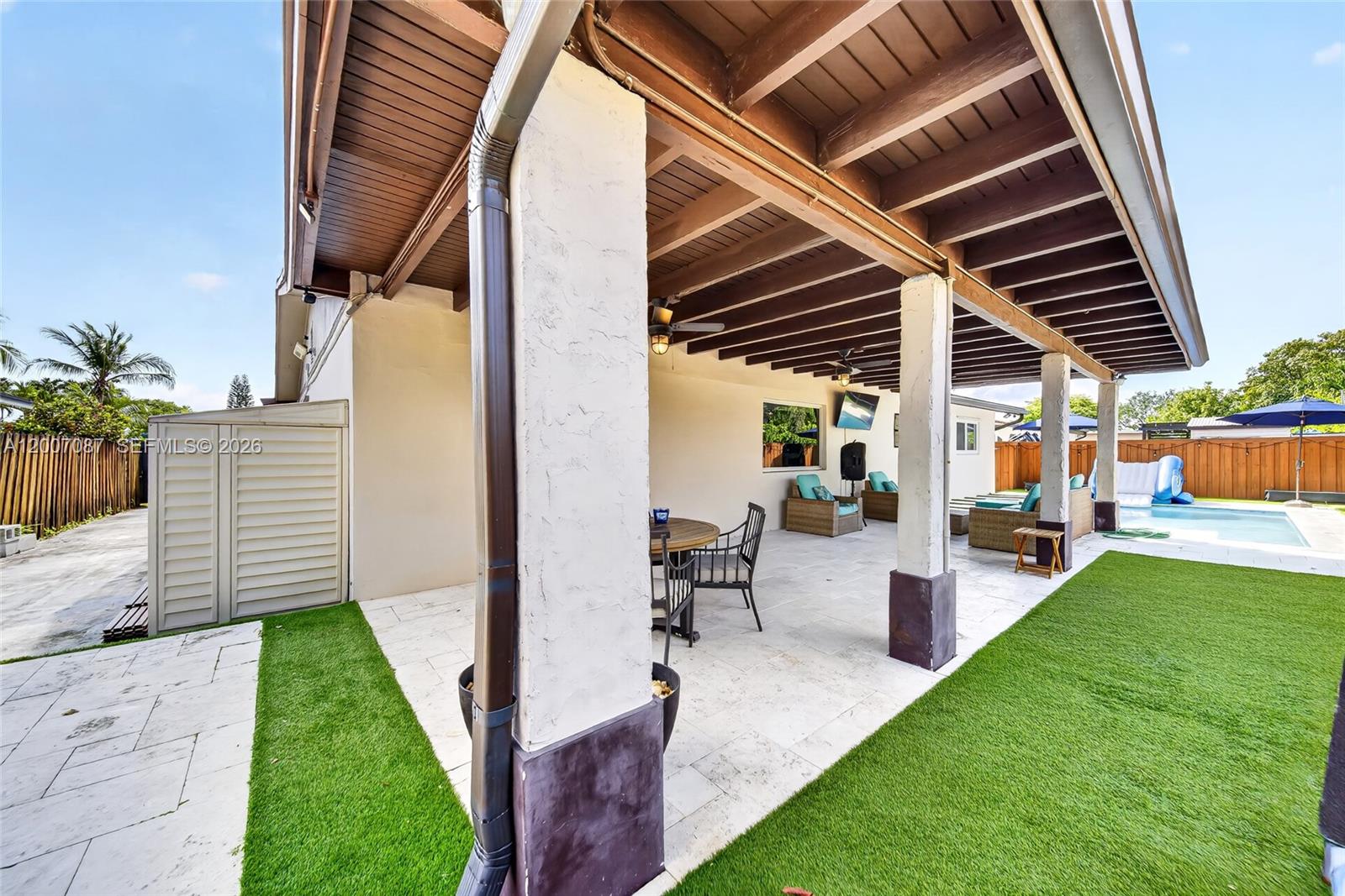 WINSTON PARK UNIT THREE - Residential