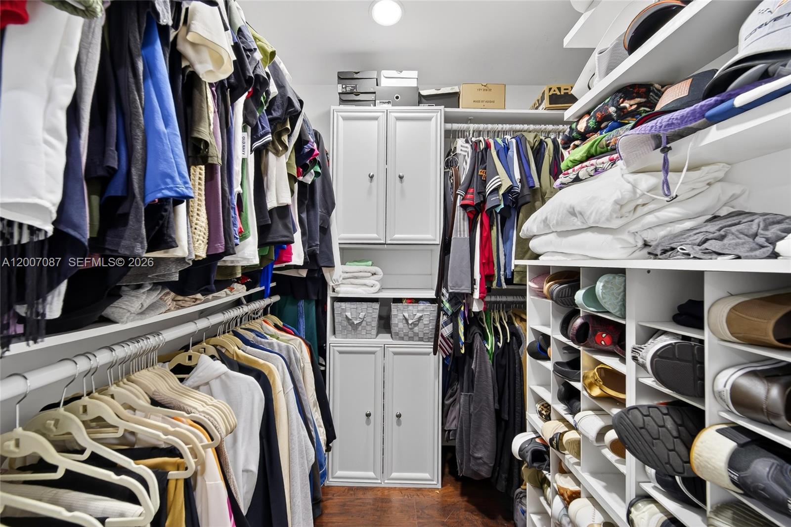 WINSTON PARK UNIT THREE - Residential