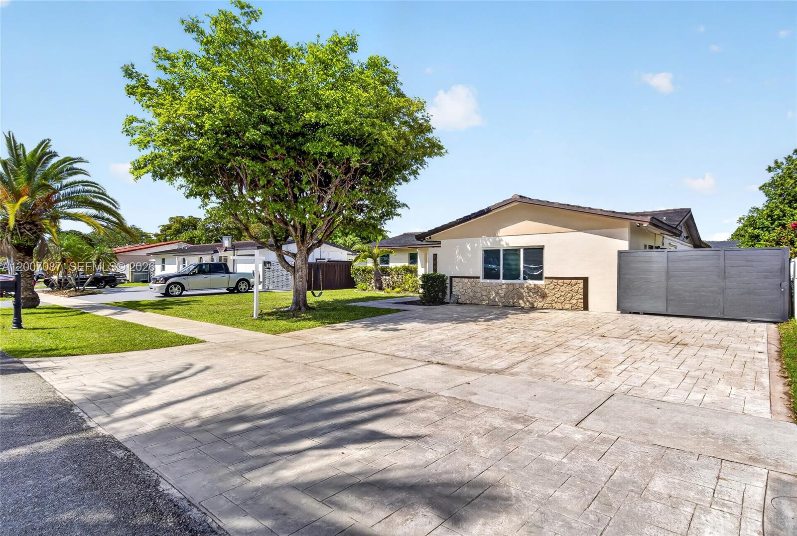 WINSTON PARK UNIT THREE - Residential