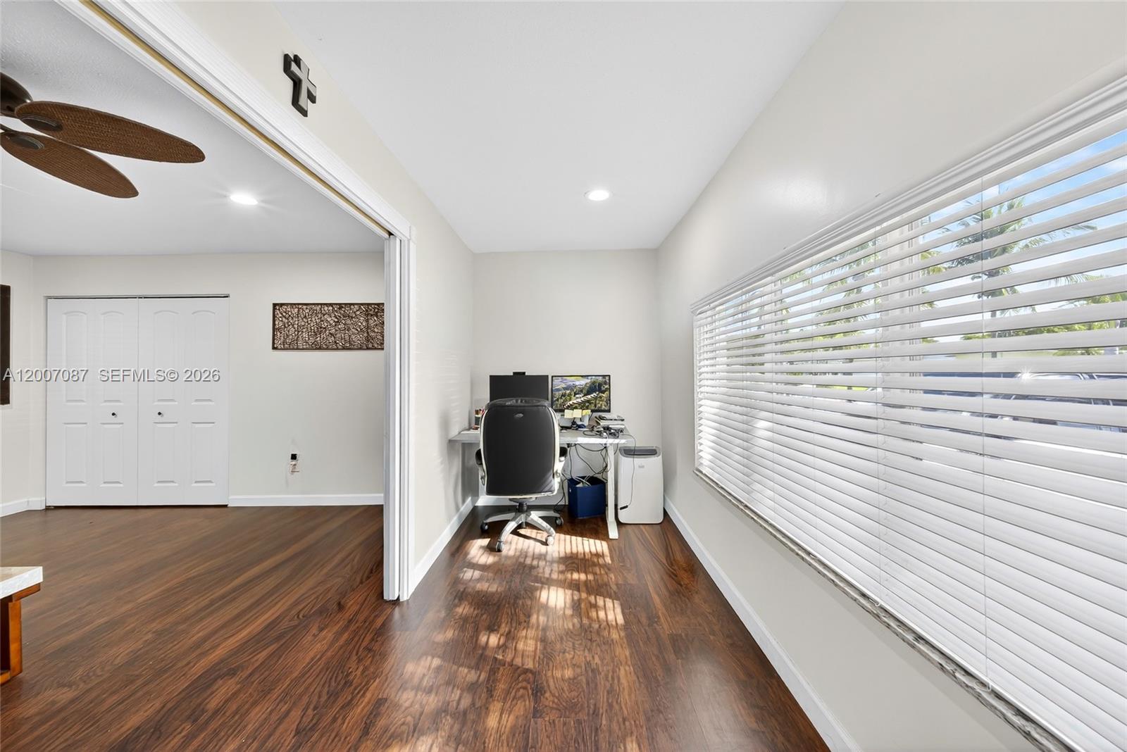 WINSTON PARK UNIT THREE - Residential