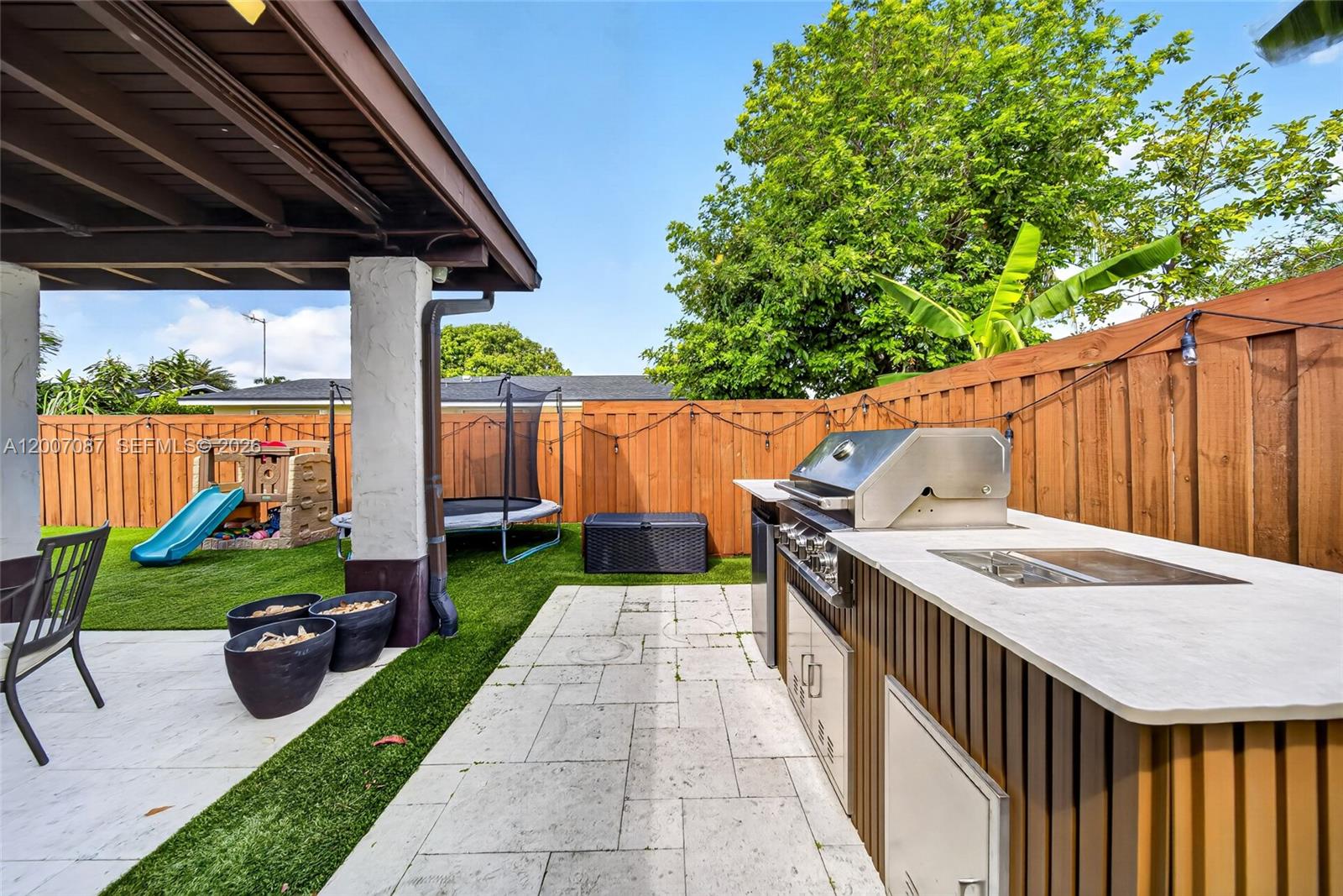 WINSTON PARK UNIT THREE - Residential