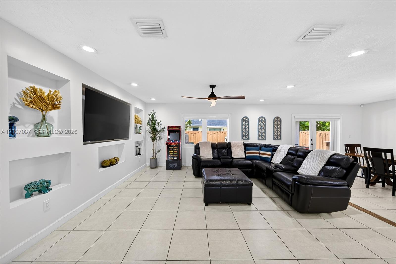 WINSTON PARK UNIT THREE - Residential